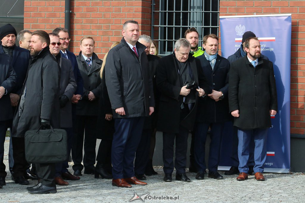 Budowa Muzeum Żołnierzy Wyklętych w Ostrołęce oficjalnie zakończona [01.03.2019] - zdjęcie #47 - eOstroleka.pl