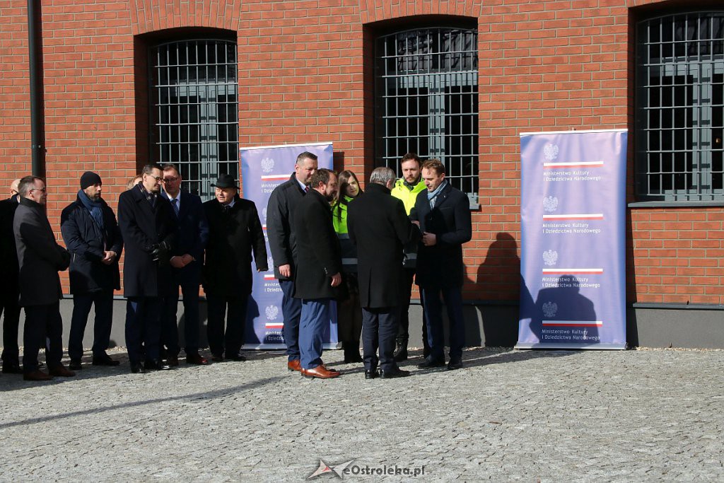 Budowa Muzeum Żołnierzy Wyklętych w Ostrołęce oficjalnie zakończona [01.03.2019] - zdjęcie #79 - eOstroleka.pl