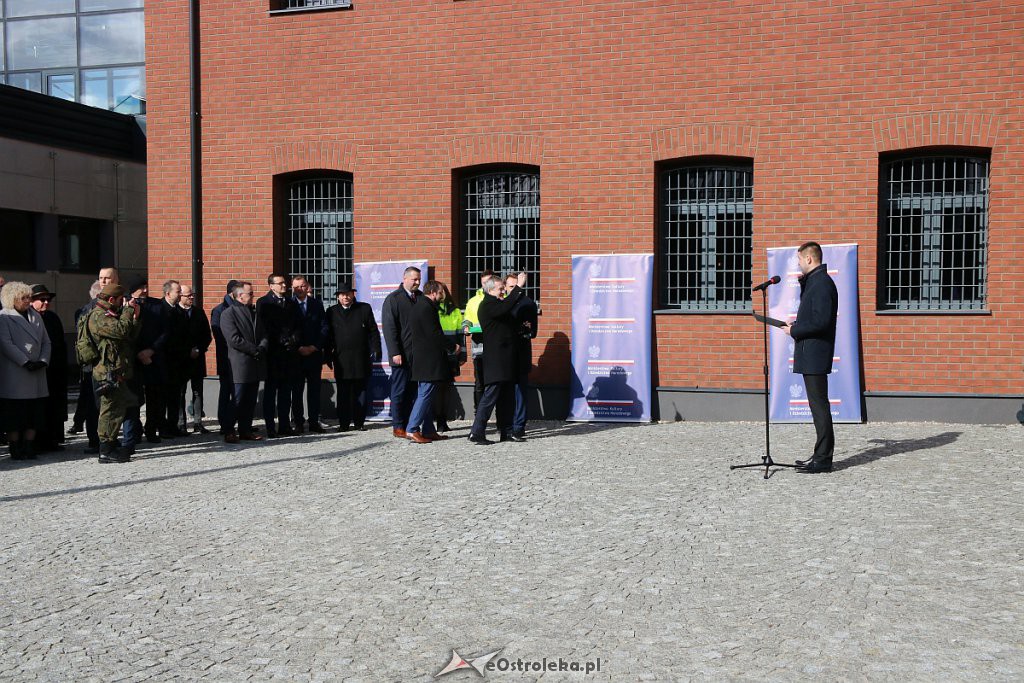 Budowa Muzeum Żołnierzy Wyklętych w Ostrołęce oficjalnie zakończona [01.03.2019] - zdjęcie #27 - eOstroleka.pl