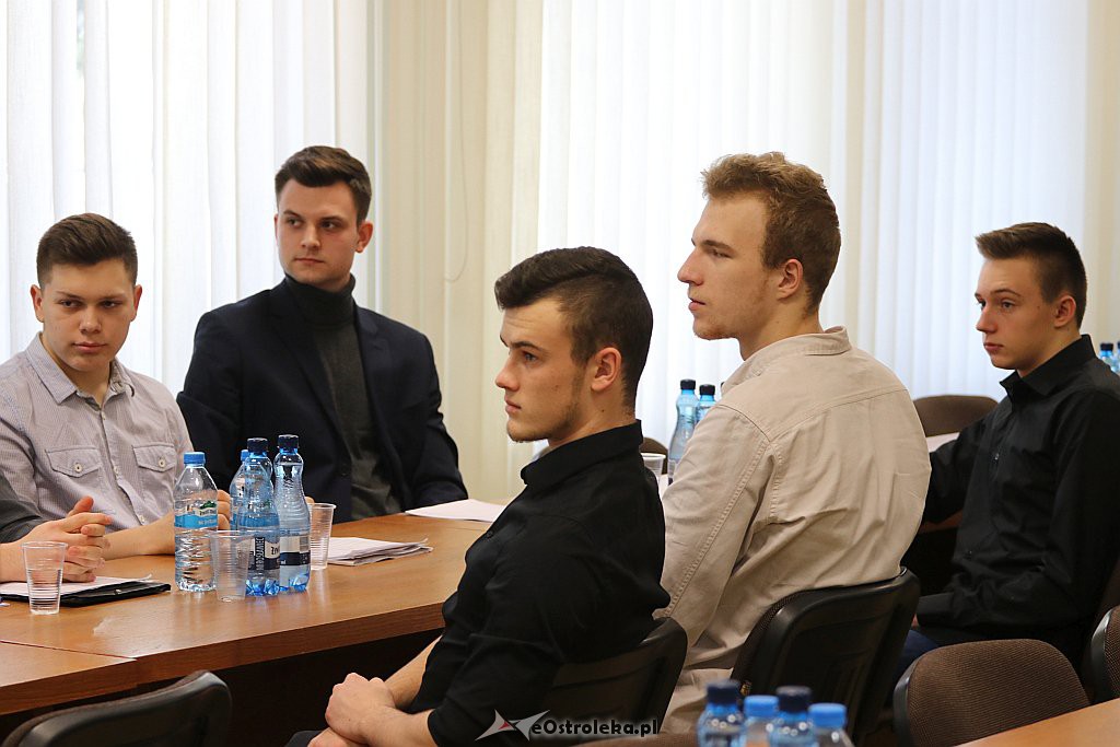 Spotkanie ws. młodzieżowej rady miasta [14.03.2019] - zdjęcie #10 - eOstroleka.pl