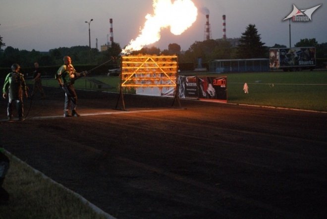 Grupa kaskaderów Flott Cascaders Team (10.07.2010) - zdjęcie #21 - eOstroleka.pl