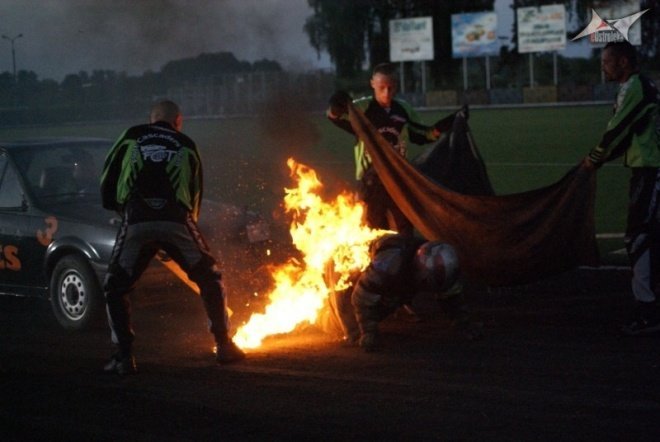 Grupa kaskaderów Flott Cascaders Team (10.07.2010) - zdjęcie #15 - eOstroleka.pl