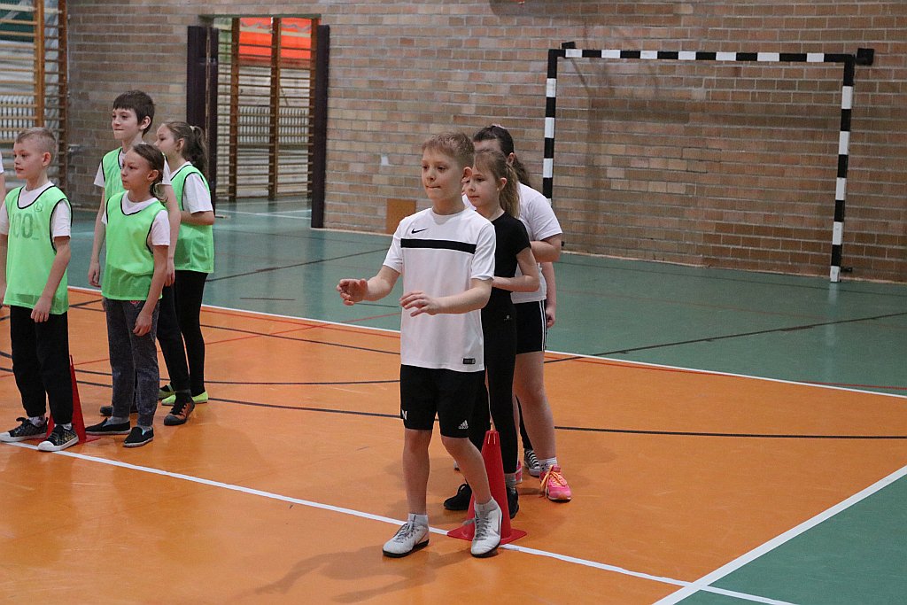 Turniej klas trzecich w Szkole Podstawowej nr 5 [22.03.2019] - zdjęcie #8 - eOstroleka.pl