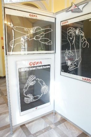 Warszawska wystawa Plakat Kurpiowski - Zenona Kowalczyka (15.07.2010) - zdjęcie #19 - eOstroleka.pl