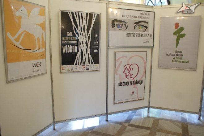 Warszawska wystawa Plakat Kurpiowski - Zenona Kowalczyka (15.07.2010) - zdjęcie #13 - eOstroleka.pl