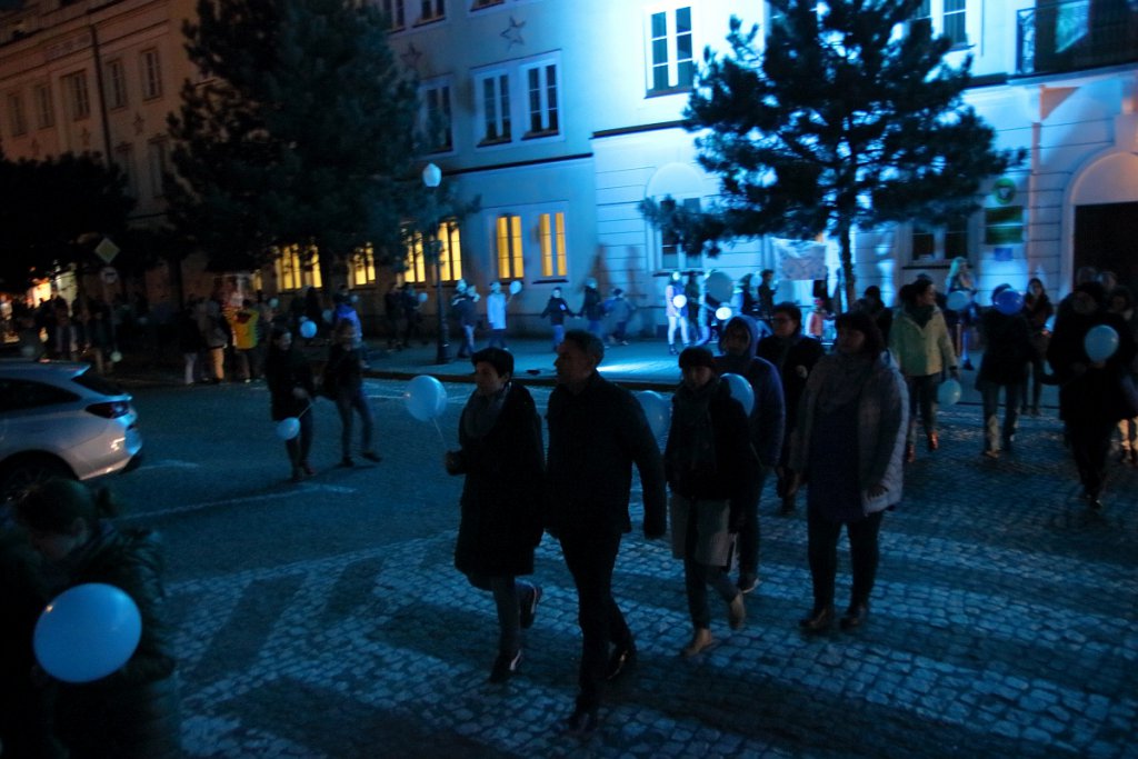 Niebieski Marsz w Ostrołęce [02.04.2019] - zdjęcie #27 - eOstroleka.pl