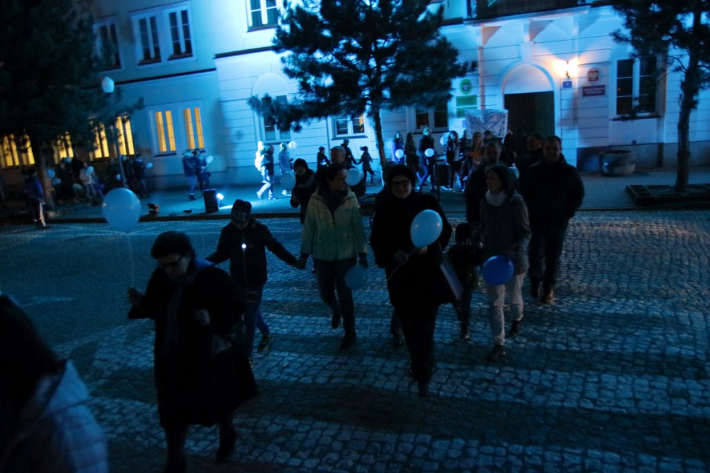 Niebieski Marsz w Ostrołęce [02.04.2019] - zdjęcie #26 - eOstroleka.pl