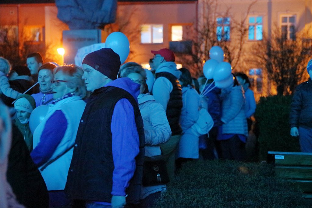 Niebieski Marsz w Ostrołęce [02.04.2019] - zdjęcie #95 - eOstroleka.pl