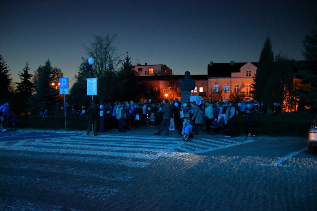Niebieski Marsz w Ostrołęce [02.04.2019] - zdjęcie #100 - eOstroleka.pl