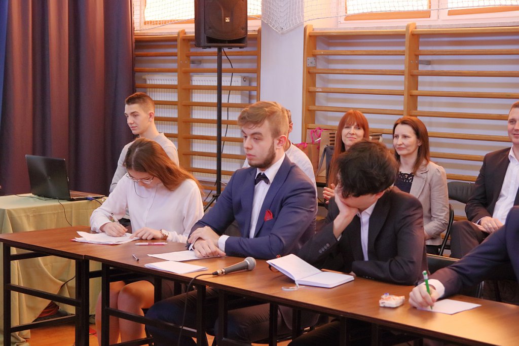 Debata oksfordzka w II LO [03.04.2019] - zdjęcie #14 - eOstroleka.pl
