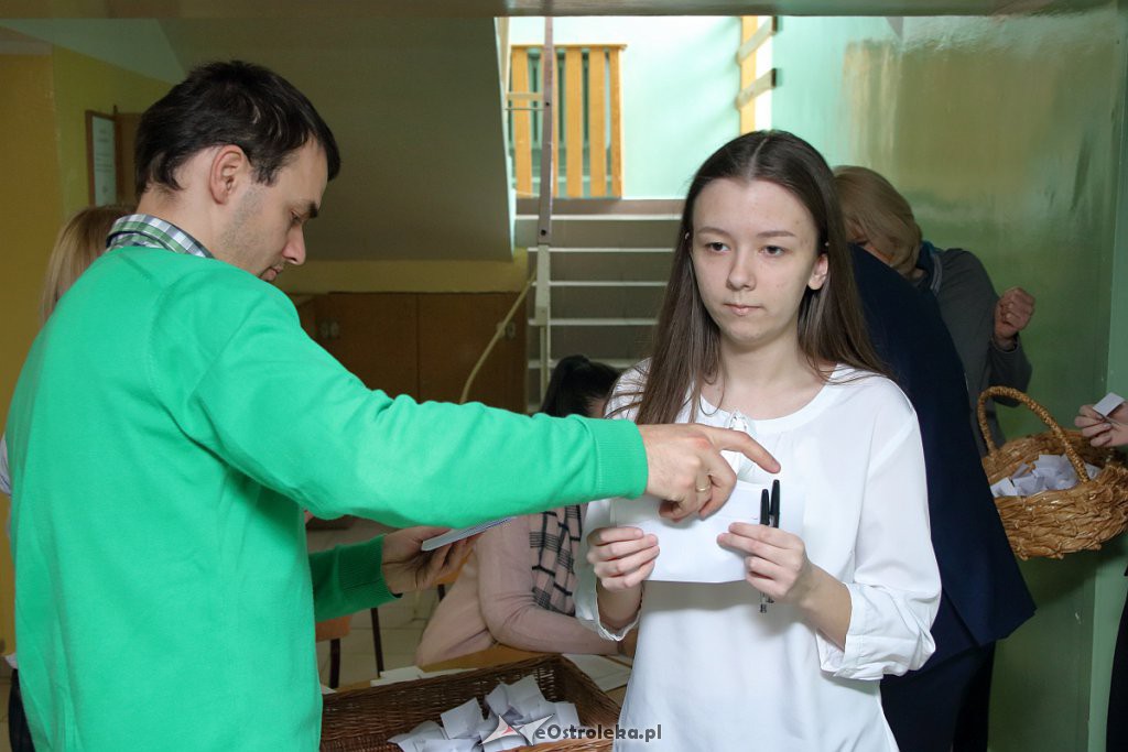Drugi dzień egzaminów gimnazjalnych [11.04.2019] - zdjęcie #43 - eOstroleka.pl