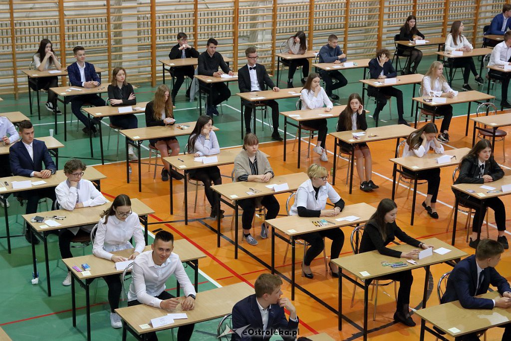 Drugi dzień egzaminów gimnazjalnych [11.04.2019] - zdjęcie #27 - eOstroleka.pl