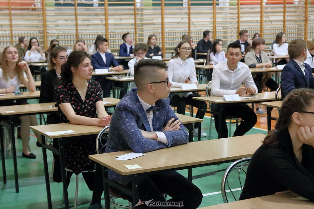 Drugi dzień egzaminów gimnazjalnych [11.04.2019] - zdjęcie #12 - eOstroleka.pl