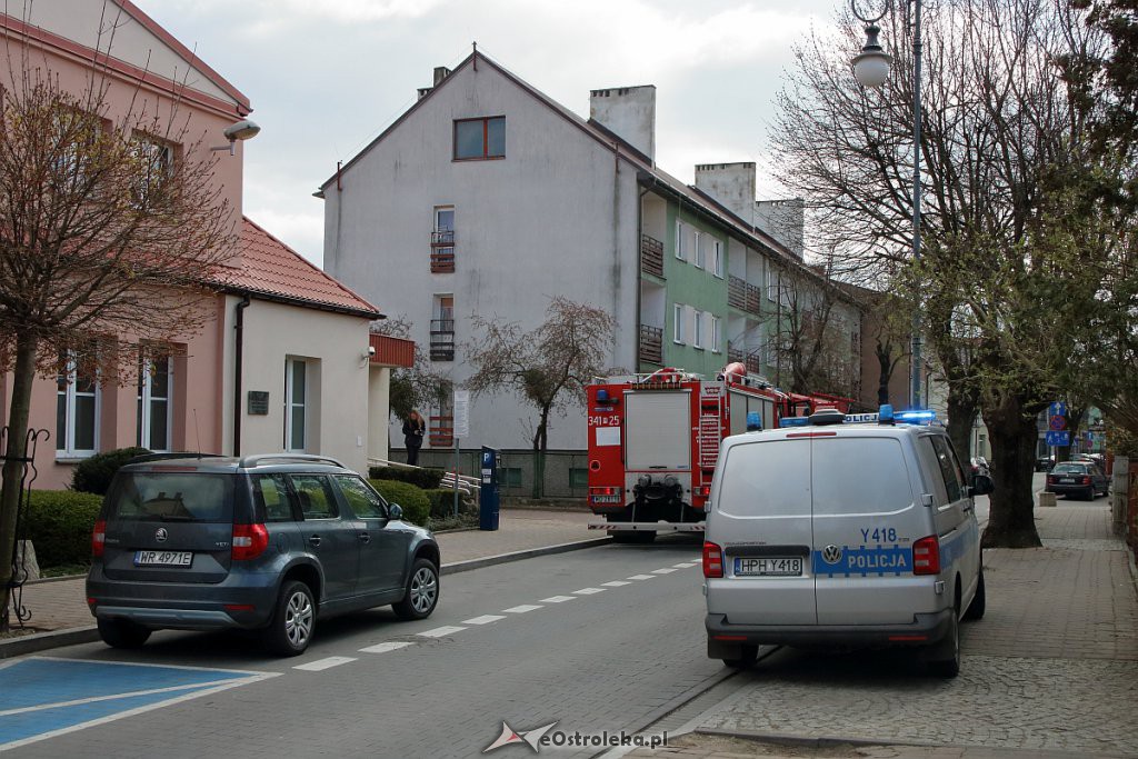 Alarm bombowy i koperta z białym proszkiem w ostrołęckim sądzie [12.04.2019] - zdjęcie #1 - eOstroleka.pl