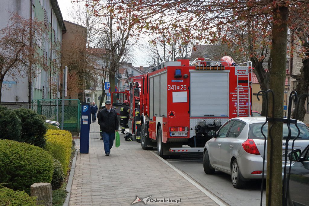 Alarm bombowy i koperta z białym proszkiem w ostrołęckim sądzie [12.04.2019] - zdjęcie #17 - eOstroleka.pl