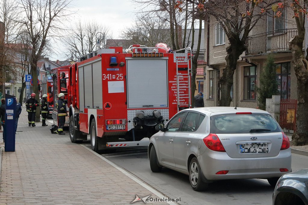 Alarm bombowy i koperta z białym proszkiem w ostrołęckim sądzie [12.04.2019] - zdjęcie #18 - eOstroleka.pl
