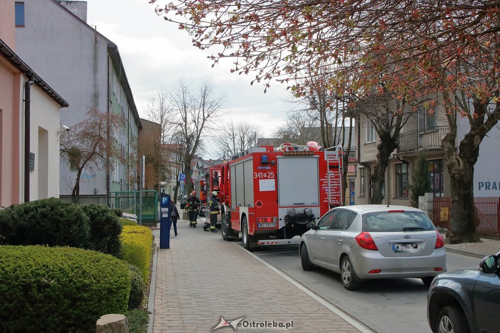 Alarm bombowy i koperta z białym proszkiem w ostrołęckim sądzie [12.04.2019] - zdjęcie #19 - eOstroleka.pl