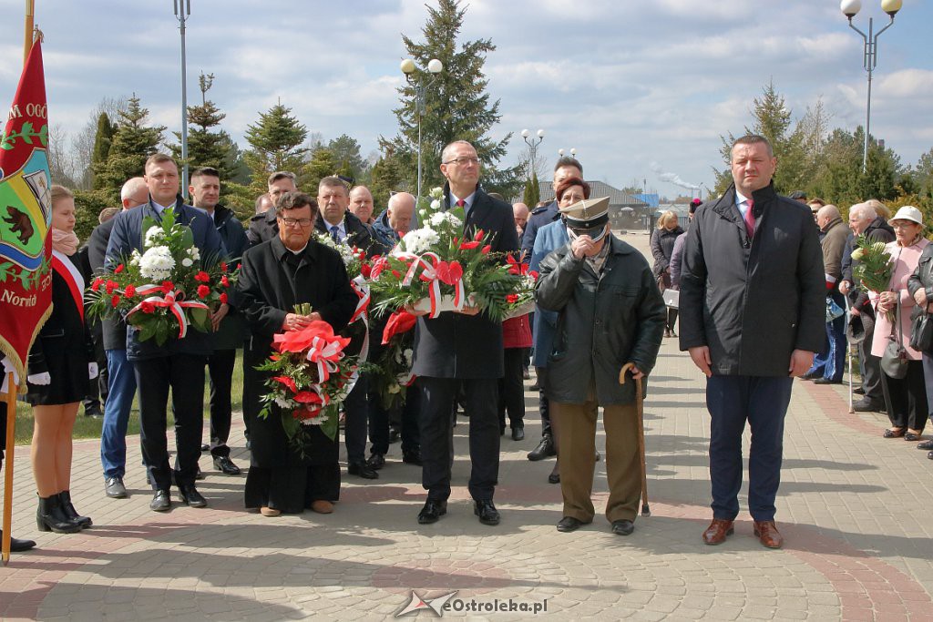 Miejskie obchody 79. rocznicy Zbrodni Katyńskiej [12.04.2019] - zdjęcie #24 - eOstroleka.pl