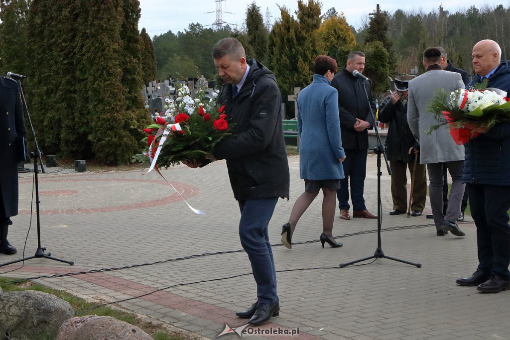 Miejskie obchody 79. rocznicy Zbrodni Katyńskiej [12.04.2019] - zdjęcie #46 - eOstroleka.pl