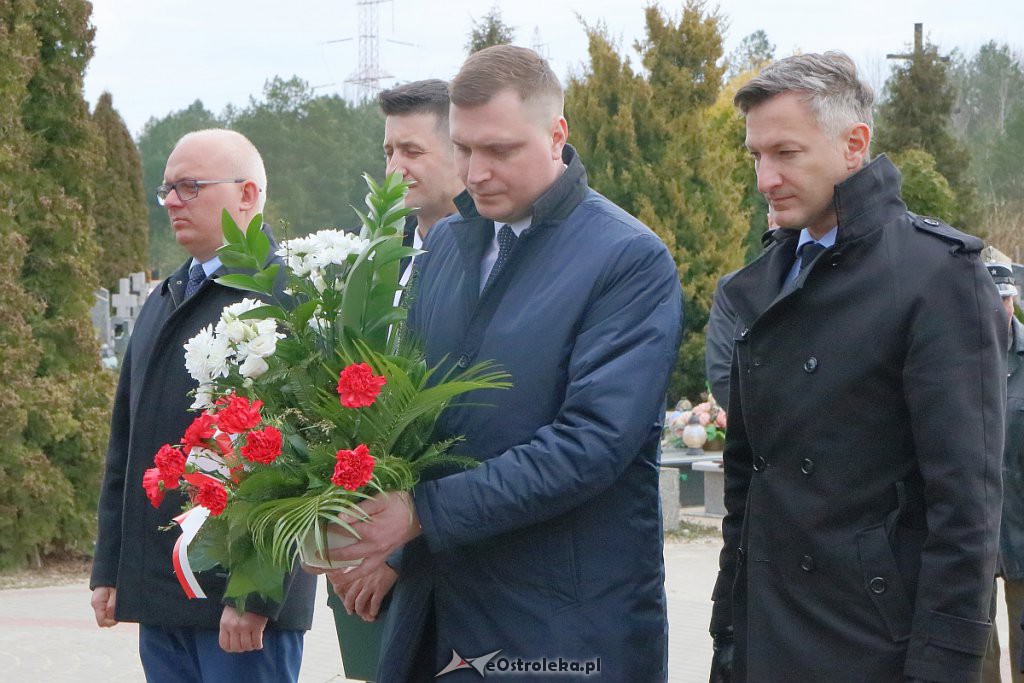 Miejskie obchody 79. rocznicy Zbrodni Katyńskiej [12.04.2019] - zdjęcie #53 - eOstroleka.pl