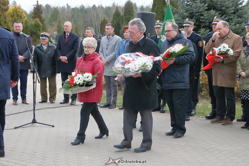 Miejskie obchody 79. rocznicy Zbrodni Katyńskiej [12.04.2019] - zdjęcie #56 - eOstroleka.pl