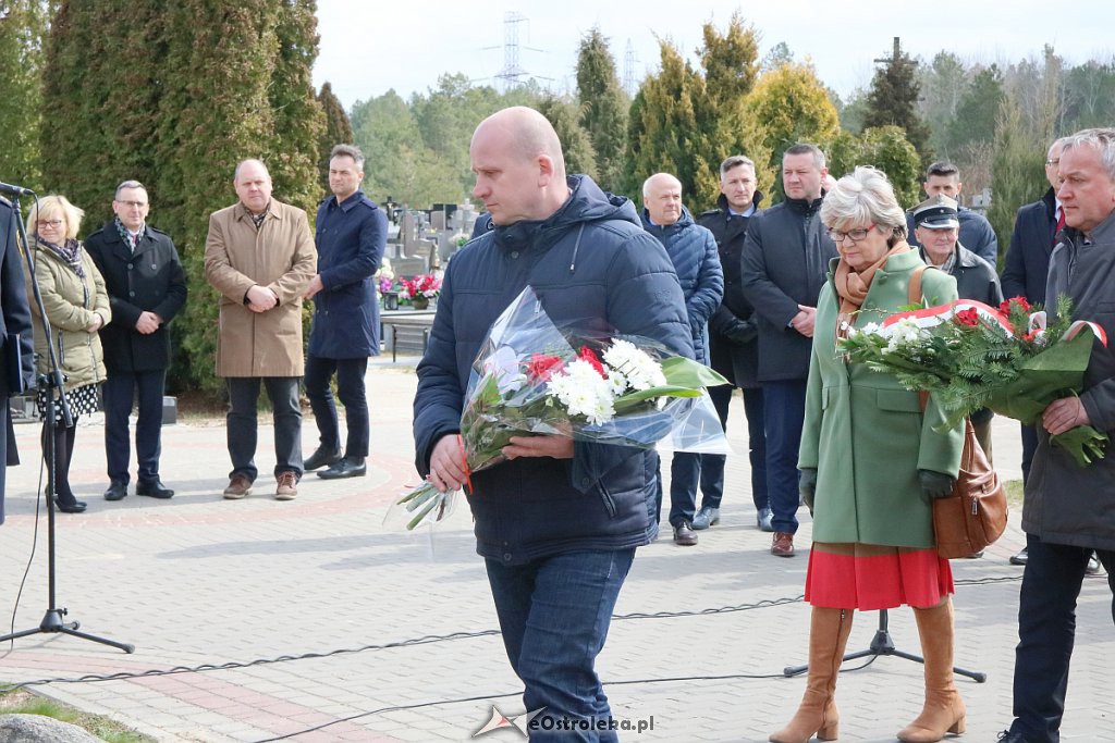 Miejskie obchody 79. rocznicy Zbrodni Katyńskiej [12.04.2019] - zdjęcie #71 - eOstroleka.pl