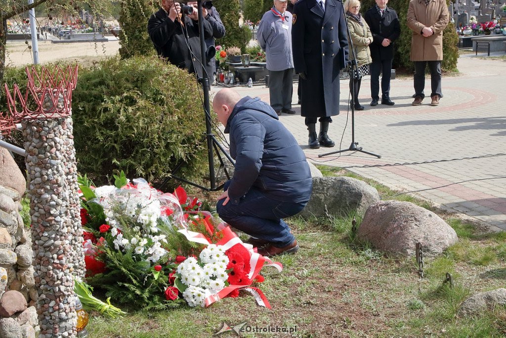 Miejskie obchody 79. rocznicy Zbrodni Katyńskiej [12.04.2019] - zdjęcie #72 - eOstroleka.pl