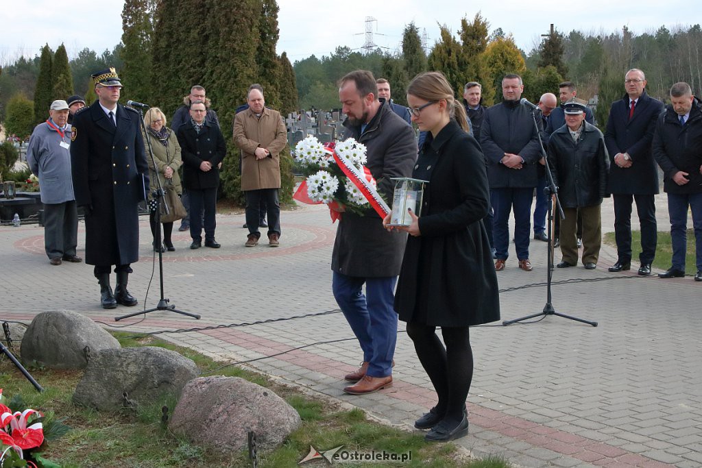 Miejskie obchody 79. rocznicy Zbrodni Katyńskiej [12.04.2019] - zdjęcie #82 - eOstroleka.pl