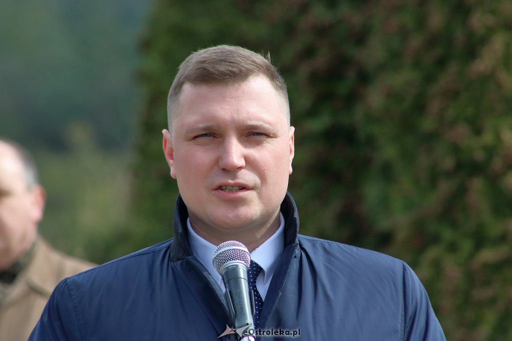 Miejskie obchody 79. rocznicy Zbrodni Katyńskiej [12.04.2019] - zdjęcie #13 - eOstroleka.pl