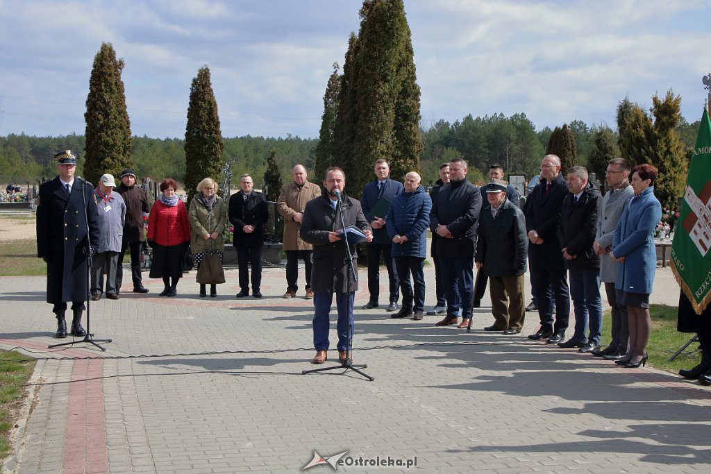 Miejskie obchody 79. rocznicy Zbrodni Katyńskiej [12.04.2019] - zdjęcie #108 - eOstroleka.pl