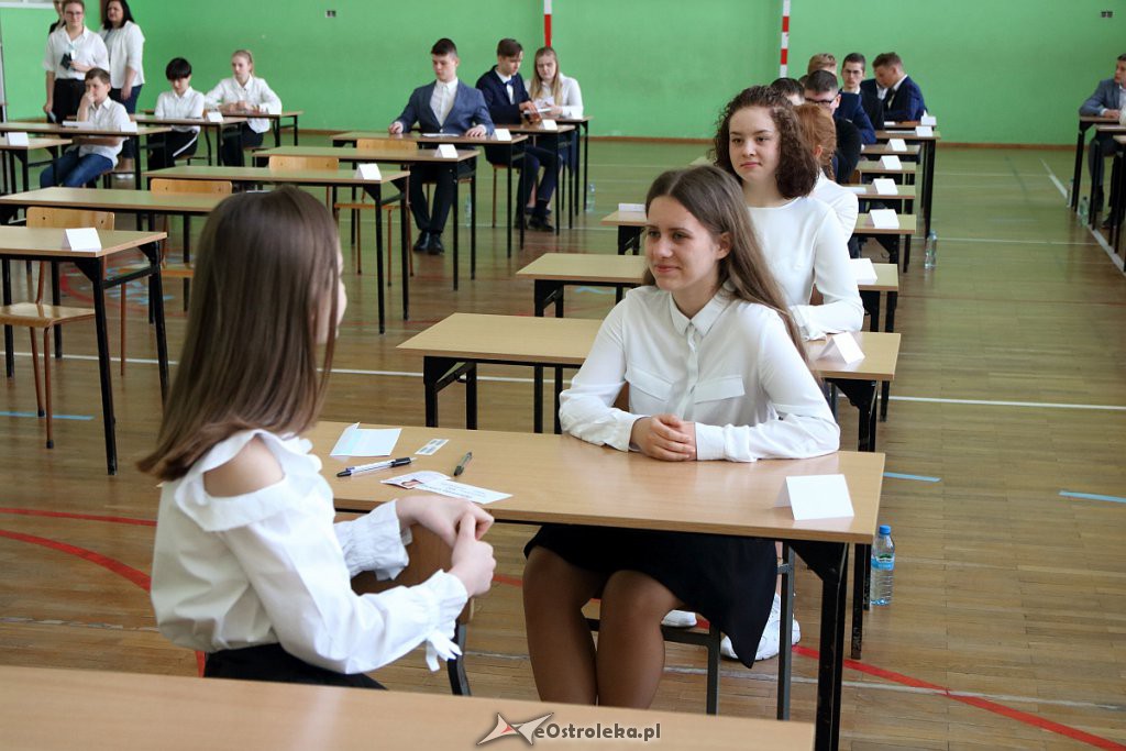 Egzamin ósmoklasisty w Ostrołęce [15.04.2019] - zdjęcie #47 - eOstroleka.pl