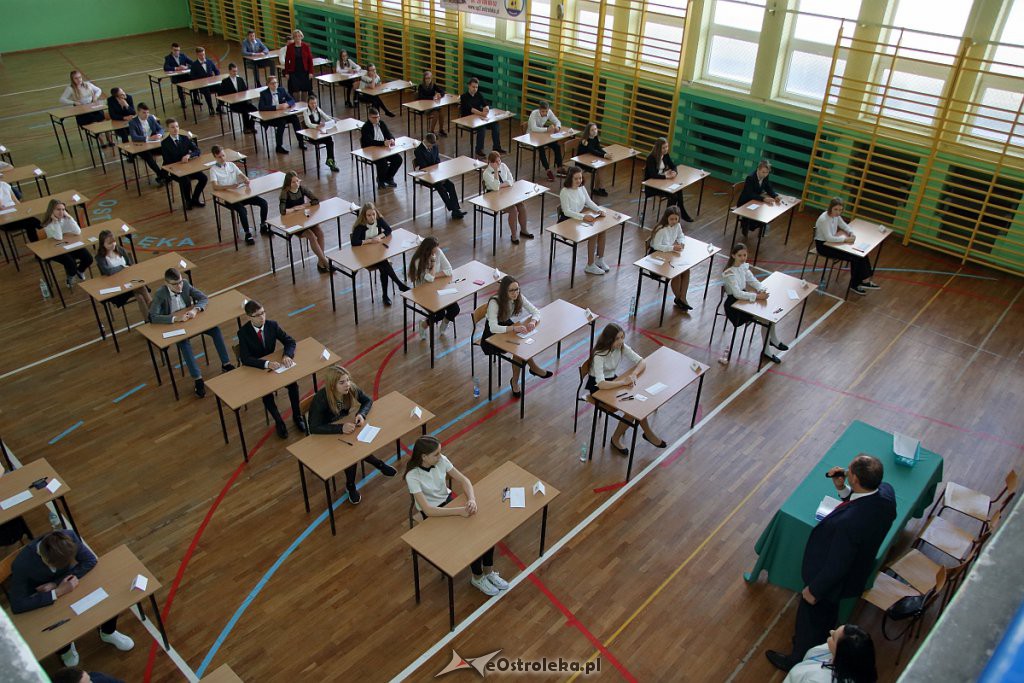 Egzamin ósmoklasisty w Ostrołęce [15.04.2019] - zdjęcie #53 - eOstroleka.pl
