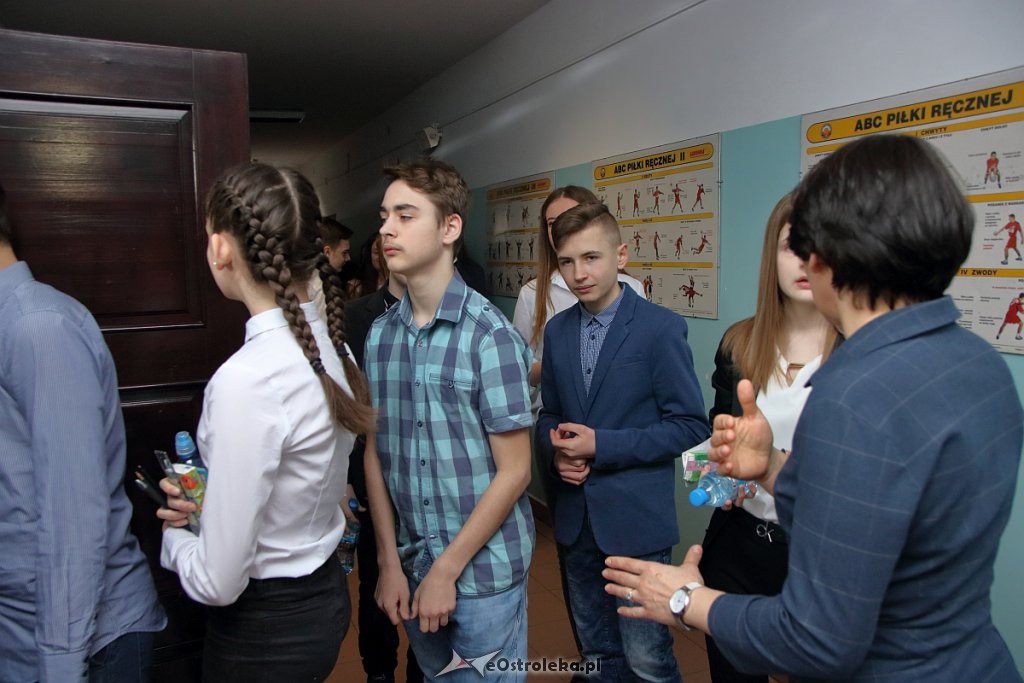 Egzamin ósmoklasisty w ostrołęckich szkołach [16.04.2019] - zdjęcie #21 - eOstroleka.pl