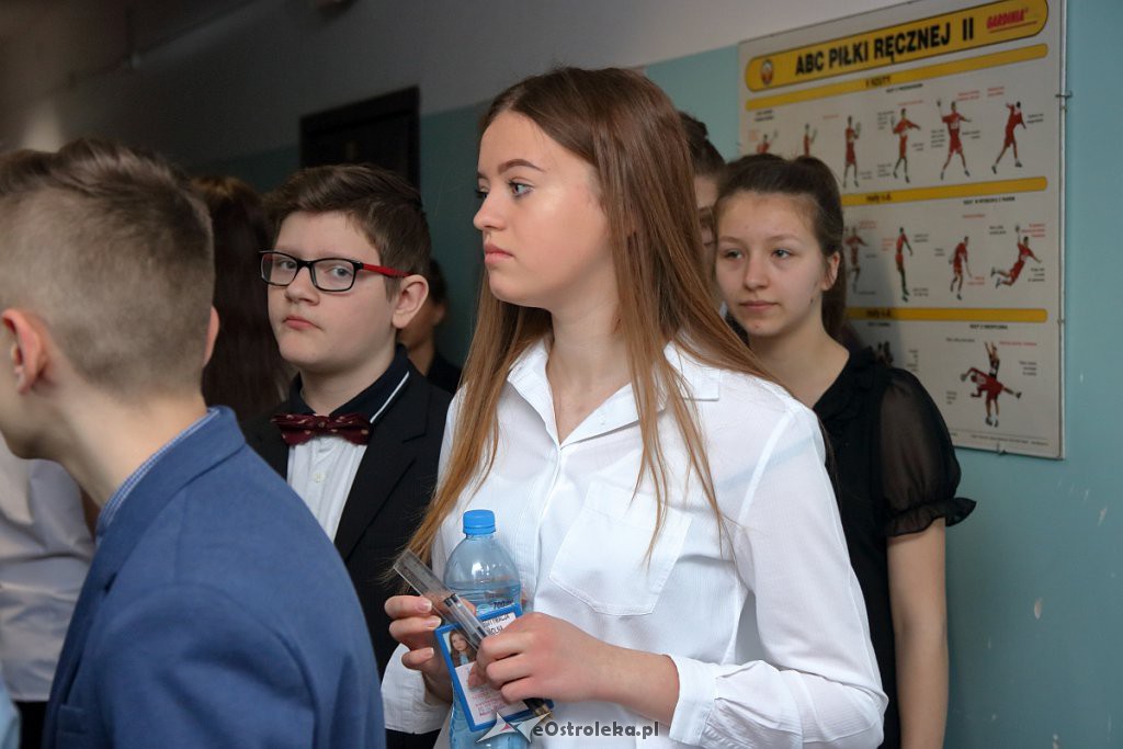 Egzamin ósmoklasisty w ostrołęckich szkołach [16.04.2019] - zdjęcie #22 - eOstroleka.pl