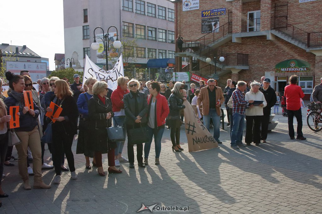 Wiec poparcia dla nauczycieli w Ostrołęce [24.04.2019] - zdjęcie #58 - eOstroleka.pl