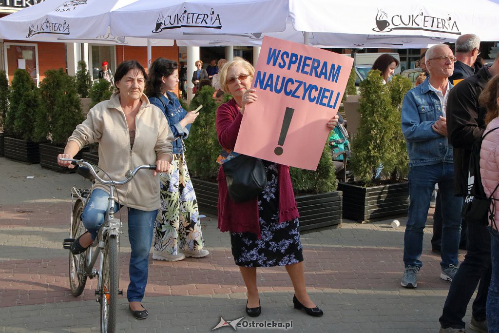 Wiec poparcia dla nauczycieli w Ostrołęce [24.04.2019] - zdjęcie #22 - eOstroleka.pl