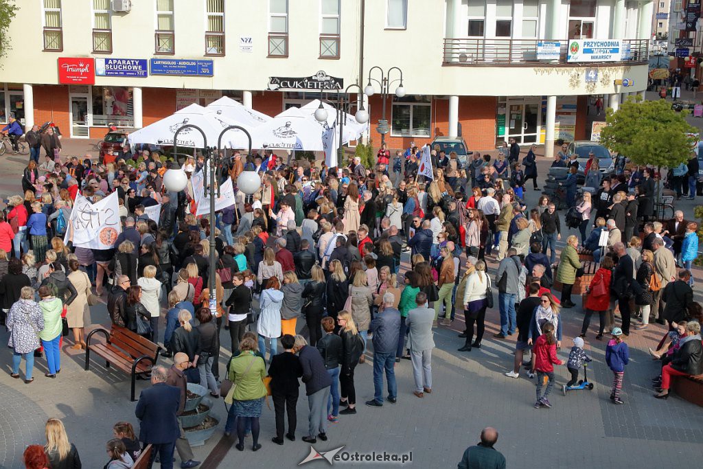 Wiec poparcia dla nauczycieli w Ostrołęce [24.04.2019] - zdjęcie #16 - eOstroleka.pl