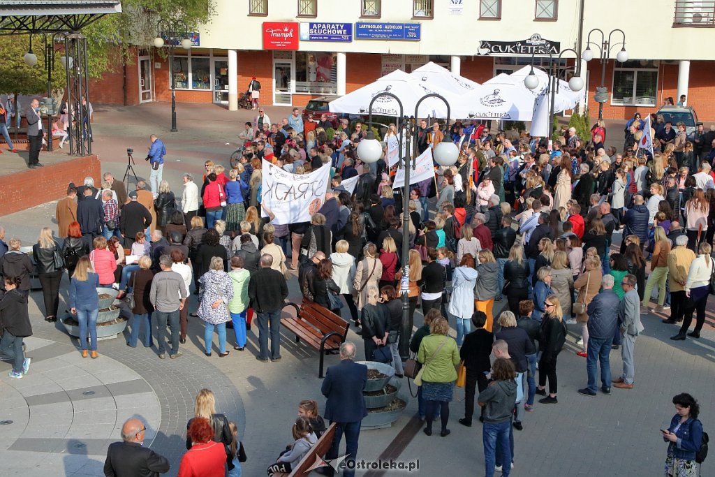 Wiec poparcia dla nauczycieli w Ostrołęce [24.04.2019] - zdjęcie #70 - eOstroleka.pl
