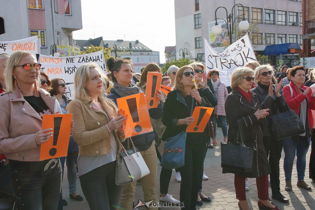 Wiec poparcia dla nauczycieli w Ostrołęce [24.04.2019] - zdjęcie #81 - eOstroleka.pl