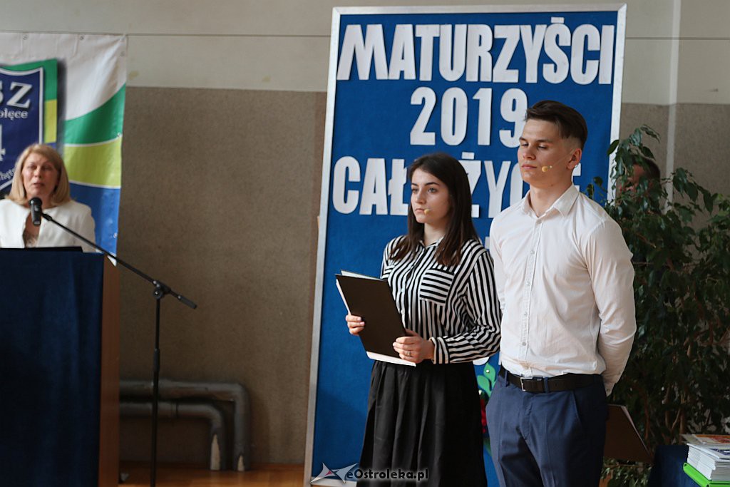 Zakończenie roku szkolnego klas maturalnych w ZSZ 4 [29.4.2019] - zdjęcie #2 - eOstroleka.pl