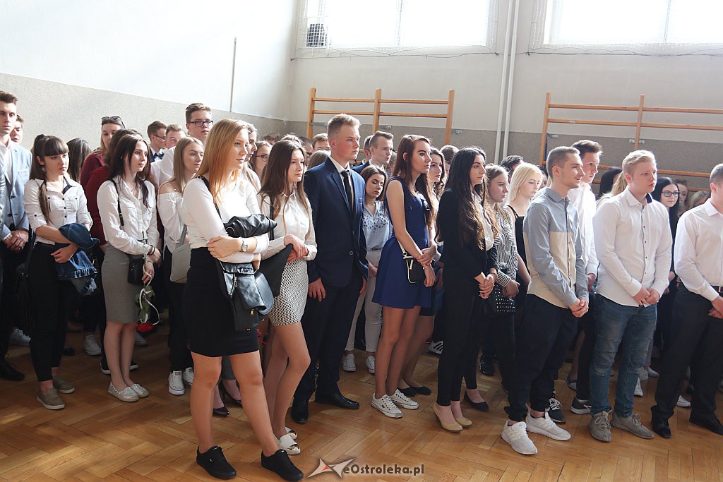 Zakończenie roku szkolnego klas maturalnych w ZSZ 4 [29.4.2019] - zdjęcie #8 - eOstroleka.pl