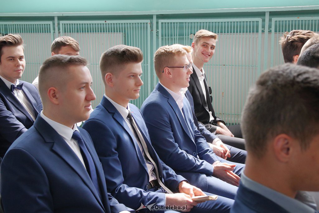 Zakończenie roku szkolnego klas maturalnych w ZSZ nr 2 [30.04.2019] - zdjęcie #21 - eOstroleka.pl