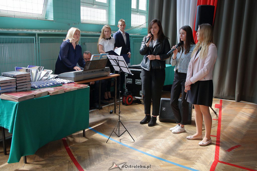 Zakończenie roku szkolnego klas maturalnych w ZSZ nr 2 [30.04.2019] - zdjęcie #36 - eOstroleka.pl