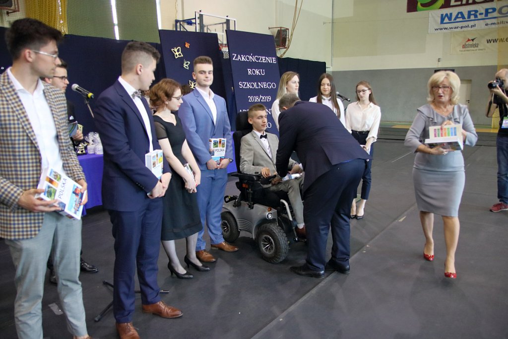Zakończenie roku szkolnego maturzystów z III LO [30.04.2019] - zdjęcie #23 - eOstroleka.pl