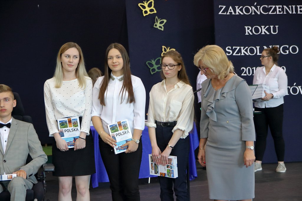 Zakończenie roku szkolnego maturzystów z III LO [30.04.2019] - zdjęcie #67 - eOstroleka.pl