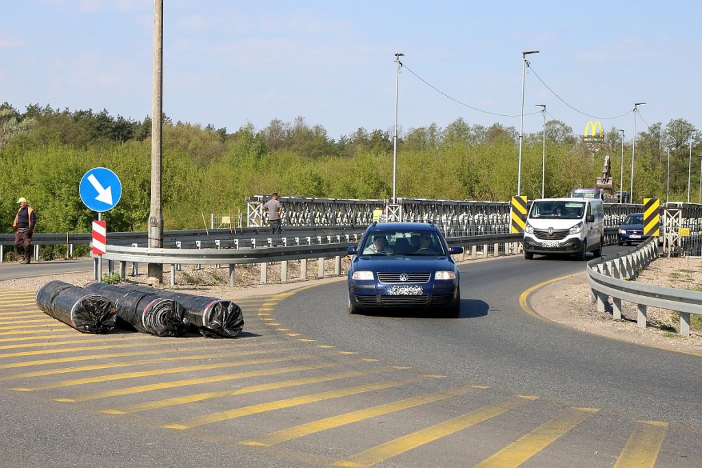 Uwaga kierowcy: Ruch wahadłowy na moście tymczasowym w Ostrołęce [01.05.2019] - zdjęcie #3 - eOstroleka.pl