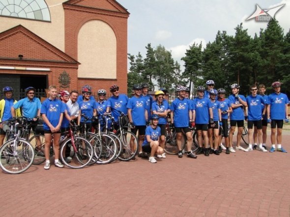 Pielgrzymka rowerowa do Częstochowy (31.07.2010) - zdjęcie #13 - eOstroleka.pl