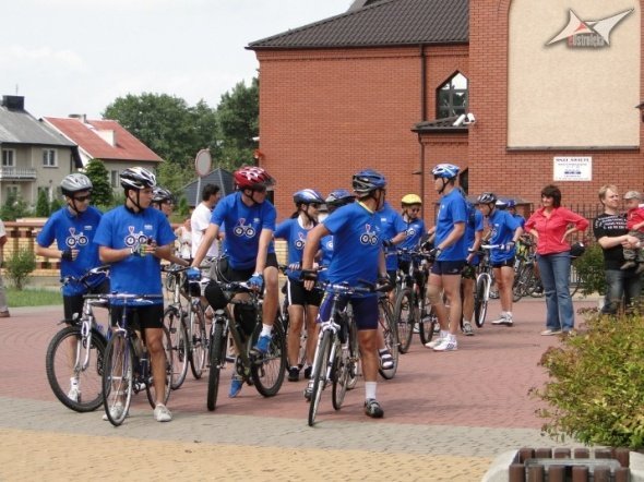 Pielgrzymka rowerowa do Częstochowy (31.07.2010) - zdjęcie #9 - eOstroleka.pl