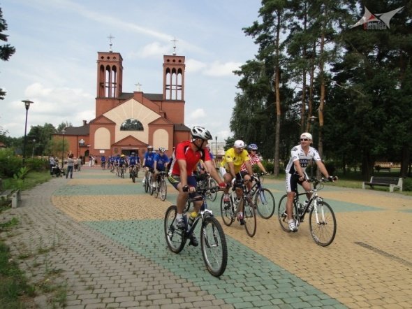 Pielgrzymka rowerowa do Częstochowy (31.07.2010) - zdjęcie #5 - eOstroleka.pl
