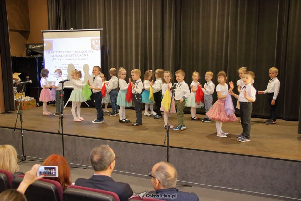 Przedszkolni poeci nagrodzeni po raz siódmy [07.05.2019] - zdjęcie #26 - eOstroleka.pl